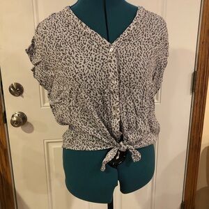 LAST CALL Miami Black and White Flutter Sleeve Blouse